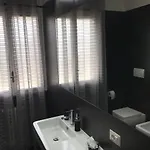 National 5 Oda ve Kahvaltı *